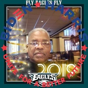 Meet your Posher, Dennis